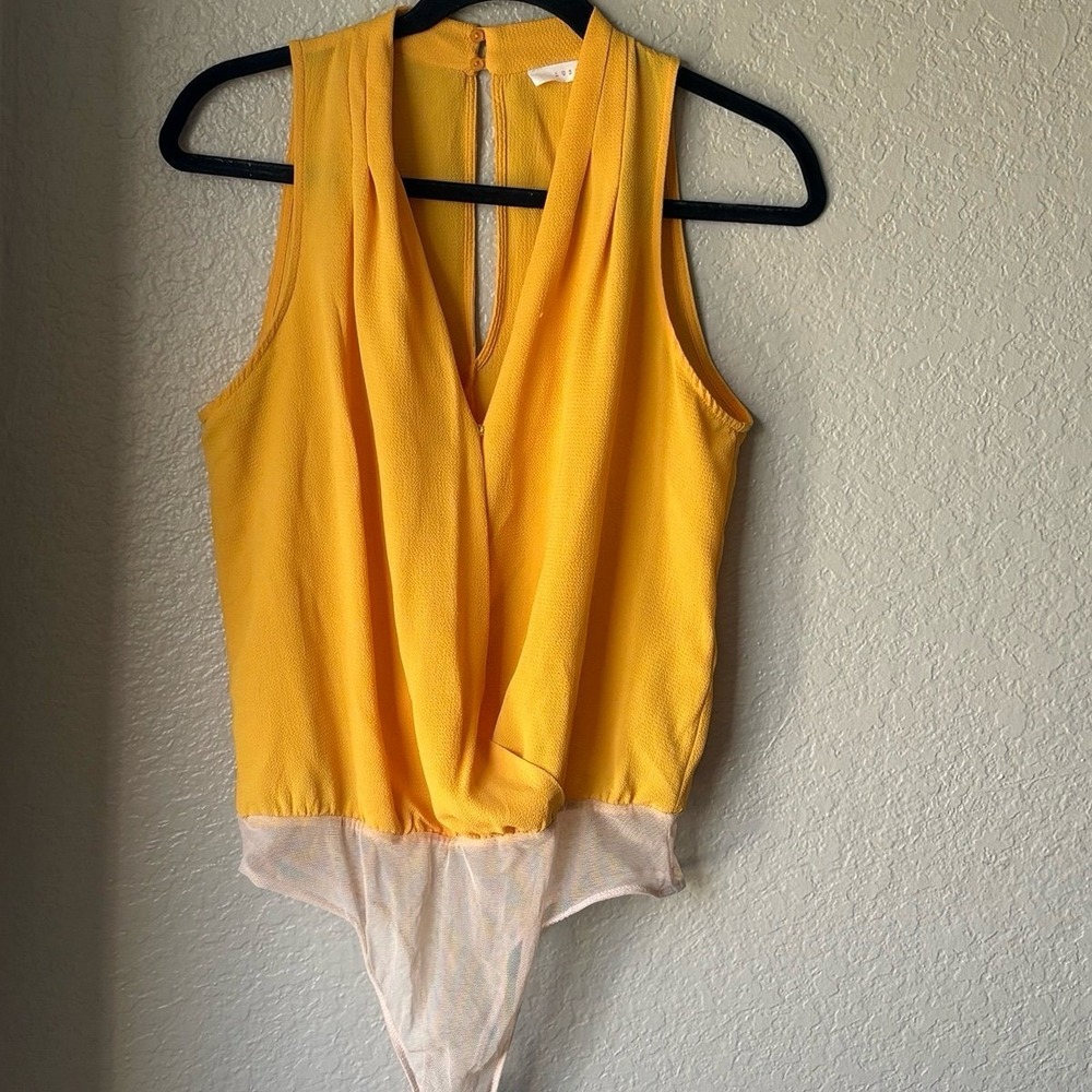 Lush yellow Halter Bodysuit Size Medium - Picture 8 of 11